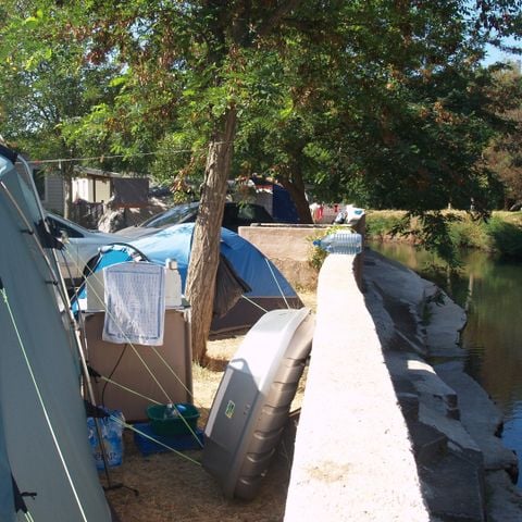 Kampeerplaats - Standplaatsen voor tenten, caravans of campers