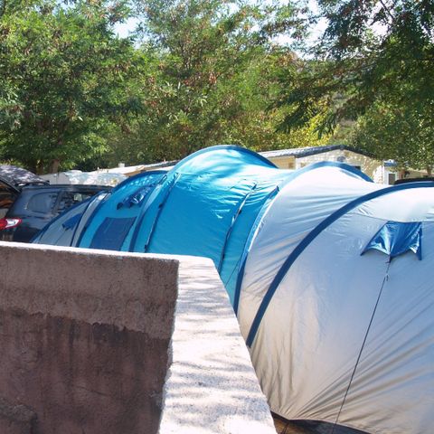 Kampeerplaats - Standplaatsen voor tenten, caravans of campers