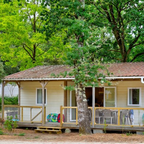 Chalet 7 personen - Familien-Cottage mit - 3 Schlafzimmern - PREMIUM – 32 m² – Roselune – Klimaanlage – - TV – Geschirrspüler – Plancha – überdachte XXL-Terrasse