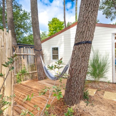 Chalet 7 personnes - Cottage Garden - 3 chambres - PREMIUM - 32m²-Baignoire-Clim-TV-lave-vaisselle -plancha-terrasse couverte