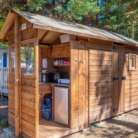 Kampeerplaats - Premium privétoiletten voor 6 personen