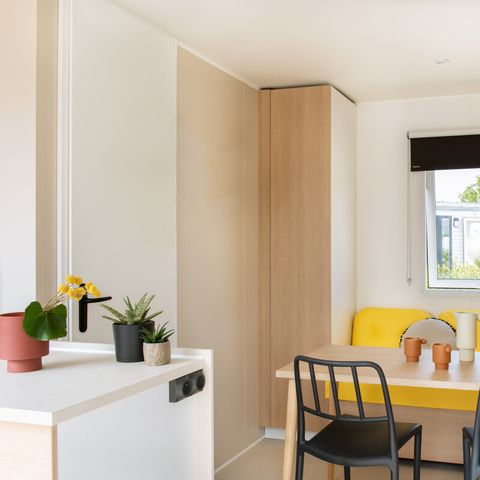 Stacaravan 4 personen - Met airco - 2 slaapkamers - CONFORT CLIM - 26 m² - Airco - Tv - Plancha - Overdekt terras