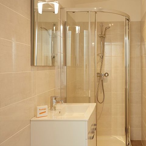 Apartement 6 Personen - Apartment | Comfort | 3 Zi. | 6 Pers. | Einfache Terrasse | 2 Bad | Klimaanlage
