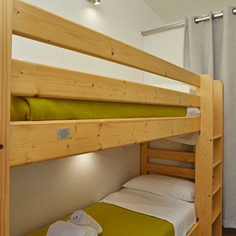 Apartement 6 Personen - Apartment | Comfort | 3 Zi. | 6 Pers. | Einfache Terrasse | 2 Bad | Klimaanlage