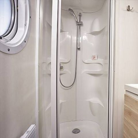 Stacaravan 6 personen - Mobile-home | Premium | 3 slaapkamers | 6 personen | Overdekt terras | Airconditioning | TV