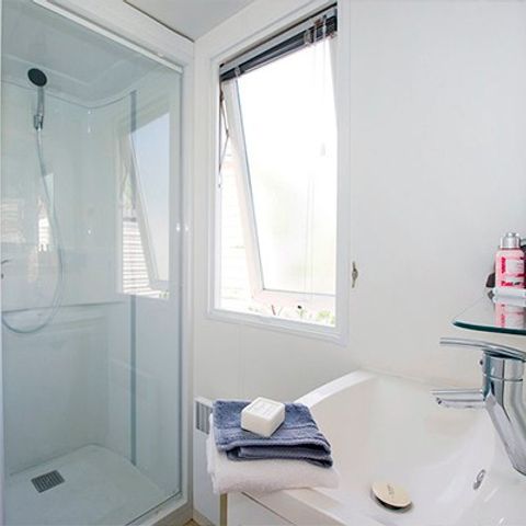Stacaravan 4 personen - Stacaravan | Klassiek | 2 Slaapkamers | 4 Pers. | Verhoogd terras
