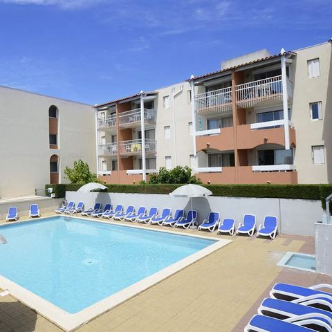 APPARTEMENT 4 personen - zee/zwembadzijde