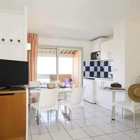 APPARTEMENT 4 personen - zee/zwembadzijde