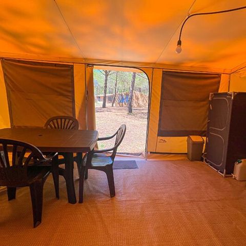 TENT 4 people - Escapade tent (without sanitary facilities)