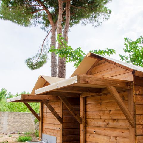 PLOT - Premium package with private sanitary facilities (1 tent, caravan or motor home/1 car + 16A electricity)