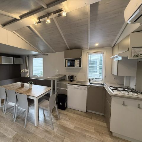 BUNGALOW 6 personnes - Mobil-Home Confort Calypso 5 Pièces 6 Personnes Climatisé + TV