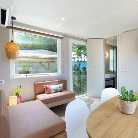BUNGALOW 4 personnes - Mobil-home Prestige Garden 3 Pièces 4 Personnes Climatisé + TV