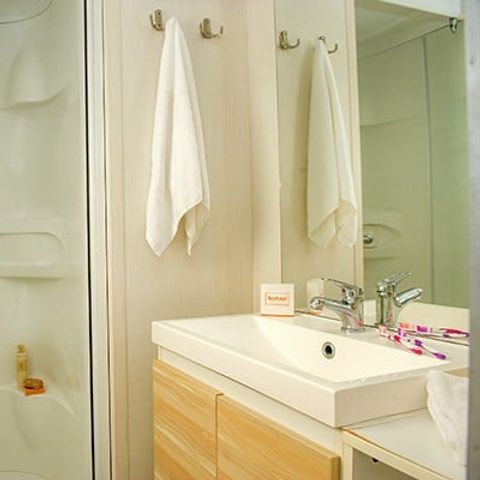 Stacaravan 6 personen - Klassiek XL | 2 slaapkamers | 4/6 pers. | Verhoogd terras