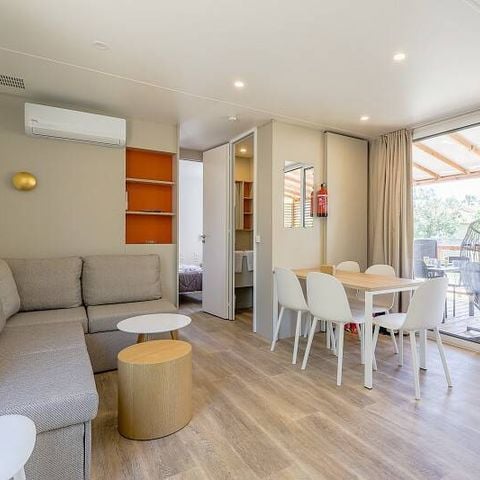 Mobilhome 6 personnes - Mobil-home | Ultimate | 3 Ch. | 6 Pers. | Terrasse surélevée | 2 SDB | Clim. | TV