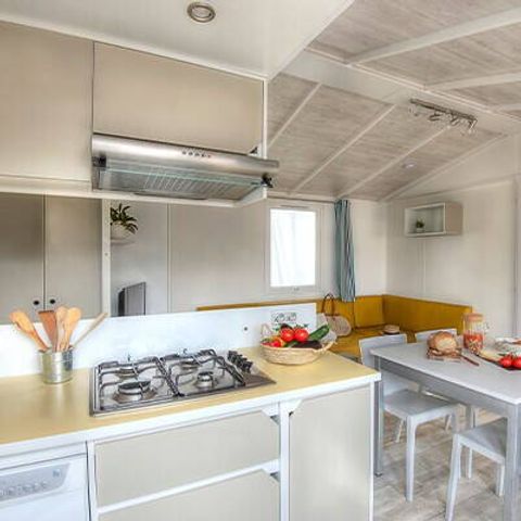 Stacaravan 8 personen - Ultiem | 3 slaapkamers | 6/8 Pers | Verhoogd terras | Airconditioning | TV
