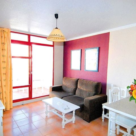 APARTEMENTO 6 personas - VISTA LATERAL AL MAR