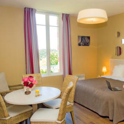 ESTUDIO 2 personas - Estudio 2 personas