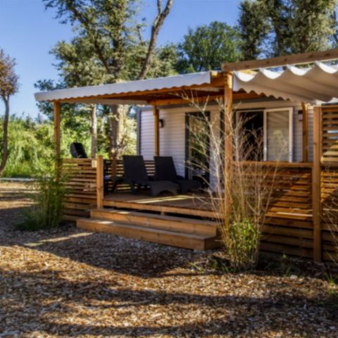 BUNGALOW 5 personnes - PREMIUM - 2 chambres avec climatisation +TV+ Plancha à gaz + 2 SDB 