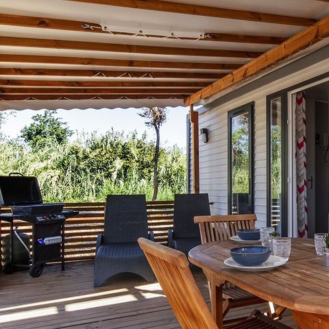 Mobilheim 5 Personen - PREMIUM - 2 Schlafzimmer mit Klimaanlage +TV+ Gas Plancha + 2 Bäder