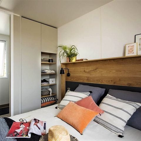 MOBILHOME 7 personnes - PREMIUM - 3 chambres avec climatisation +TV+ Plancha à gaz + 2 SDB 