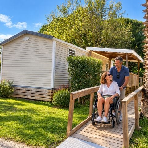 Stacaravan 6 personen - COMFORT aangepast voor personen met beperkte mobiliteit - 2 slaapkamers - Met airconditioning - TV