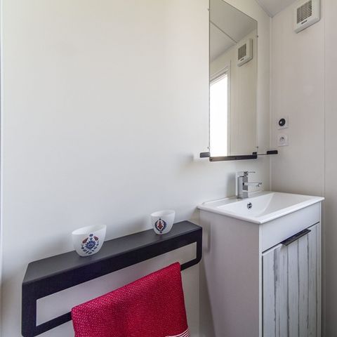 MOBILE HOME 8 people - COMFORT - 4 bedrooms with air conditioning + TV + 2 bathrooms