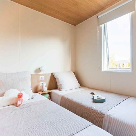 MOBILHOME 7 personas - PREMIUM - 3 habitaciones con aire acondicionado +TV+ Placa de gas + 2 baños - 2025