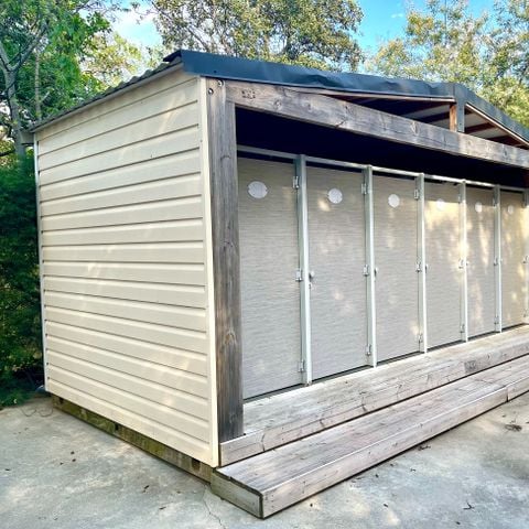 Stellplatz - Stellplatz mit Strom + Auto