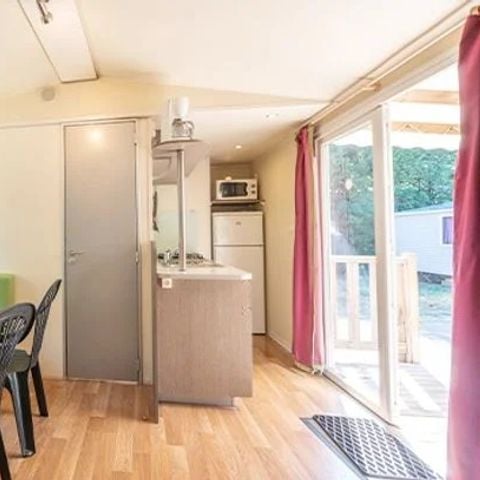 Stacaravan 6 personen - Homair mobil-home au Roussillonnais Comfort XL | 2 Slaapkamers | 4/6 Pers | Verhoogd terras