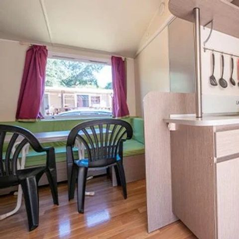 Stacaravan 6 personen - Homair mobil-home au Roussillonnais Comfort XL | 2 Slaapkamers | 4/6 Pers | Verhoogd terras