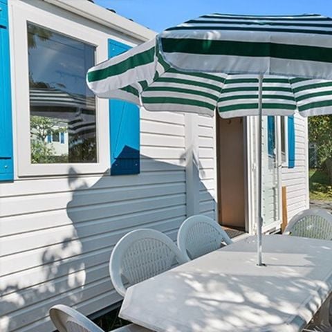 Stacaravan 6 personen - Comfort | 3 slaapkamers | 6 pers | Overdekt verhoogd terras | Airconditioning