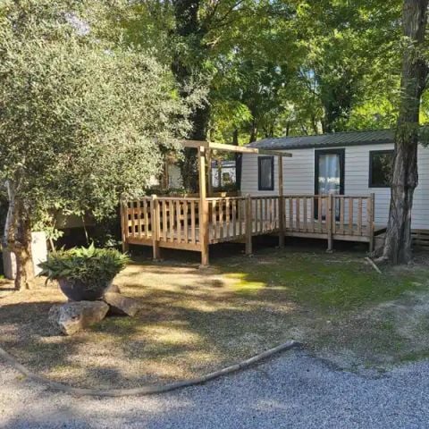 Stacaravan 6 personen - Aqua - 3 slaapkamers - Gedeeltelijk overdekt terras - Airco - Tv - Bedlinnenpakket