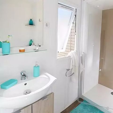 BUNGALOW 4 personnes - Tour Opérateur Maeva sur camping La Sirène - Mobil Home 3 Pièces 4 Personnes Climatisé