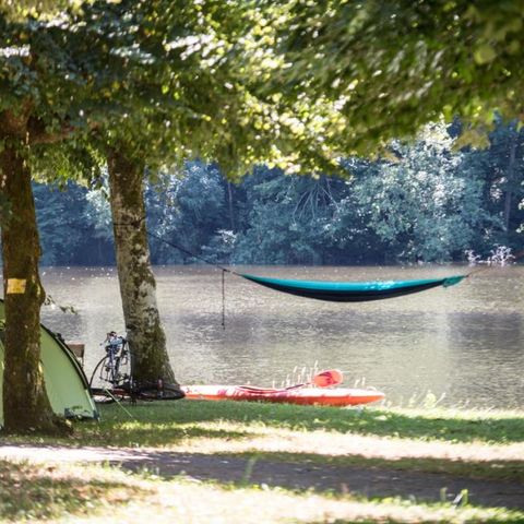 Kampeerplaats - Tentpakket uitzicht Dordogne