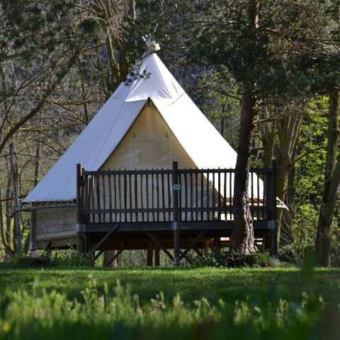 Unique 4 personnes - LODGE TIPI sans sanitaires 18 m²