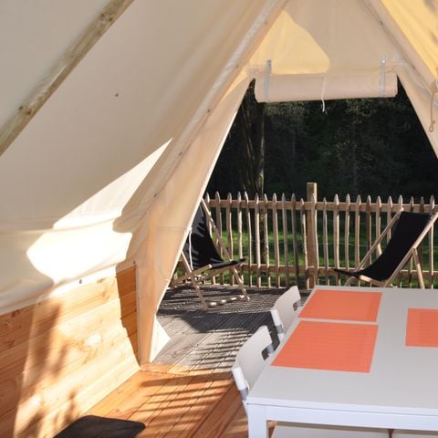 HÉBERGEMENT INSOLITE 4 personnes - LODGE TIPI sans sanitaires 18 m²