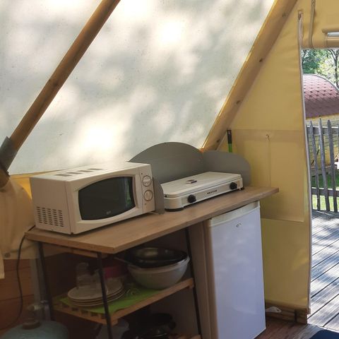 AUßERGEWÖHNLICHE UNTERKUNFT 4 Personen - LODGE TIPI ohne Sanitäranlagen 18 qm