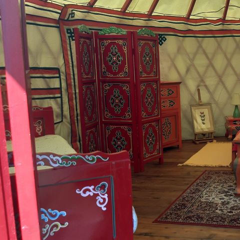 Unique 4 personnes - YOURTE 4 personnes sans sanitaires 28 m²