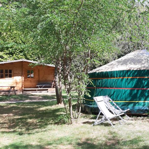 UNUSUAL ACCOMMODATION 4 people - YOURTE sleeps 4 without sanitary facilities 28 m² living area