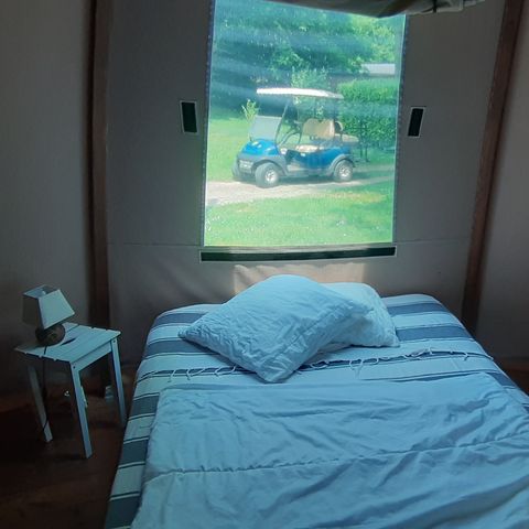 UNIEKE ACCOMMODATIE 4 personen - WIGWAM koepel met sanitaire voorzieningen 27 m².