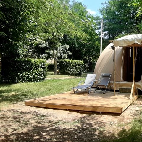 Alojamiento 4 personas - Cúpula WIGWAM con instalaciones sanitarias 27 m².