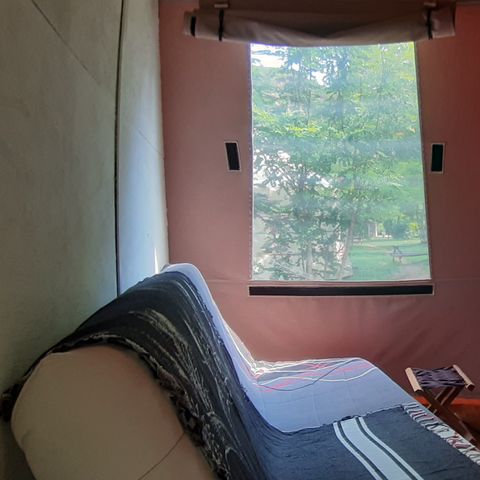 UNUSUAL ACCOMMODATION 4 people - WIGWAM dome with sanitary facilities 27 sq. m.