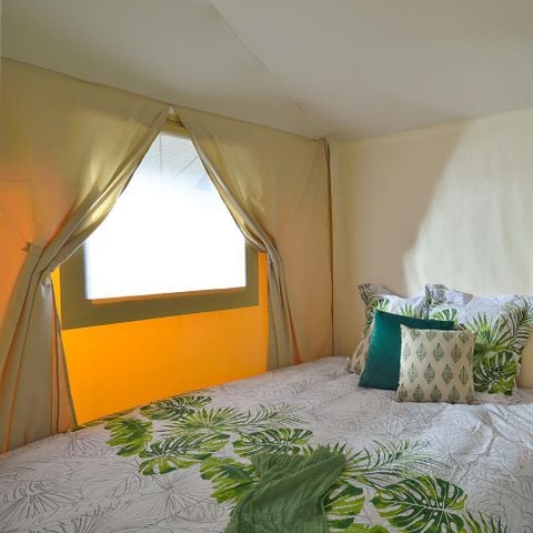 Bungalowtent 7 personen - JUNGLE LODGE zonder sanitair 31 m²