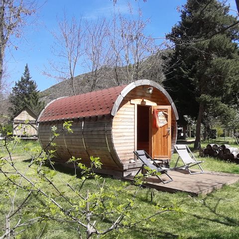 Unique 2 personnes - TONNEAU Chalet bois 12 m² sans sanitaires