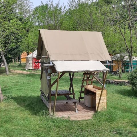 HÉBERGEMENT INSOLITE 2 personnes - Tente Bivouac perchée