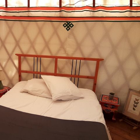 ALOJAMIENTO INUSUAL 5 personas - Yurta con baño para 5 personas
