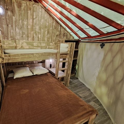 UNUSUAL ACCOMMODATION 5 people - WOOD Yurt sleeps 5