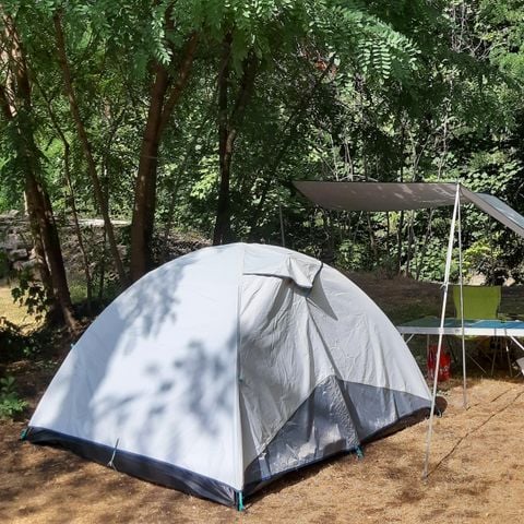 Kampeerplaats - CYCLING SITE 1 persoon + 1 kleine tent + 1 fiets, geen elektriciteit, geen auto
