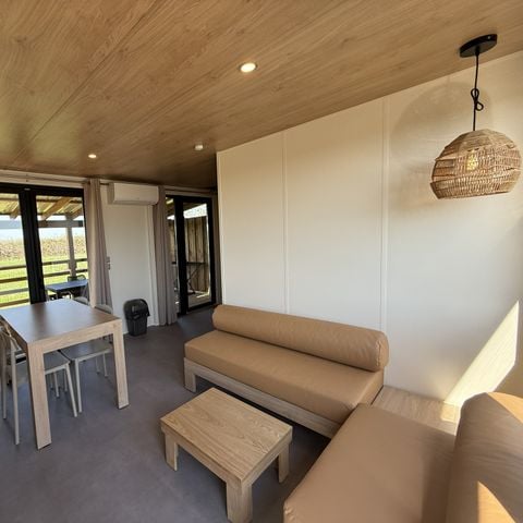 Mobilheim 4 Personen - Premium Roseau - 2 Schlafzimmer, klimatisiert, Fernseher, Geschirrspüler, Handtuchtrockner und Safe