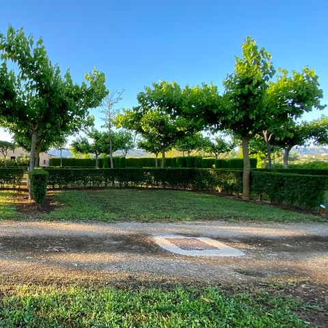 EMPLACEMENT - Supérieur - tente ou caravane ou camping car